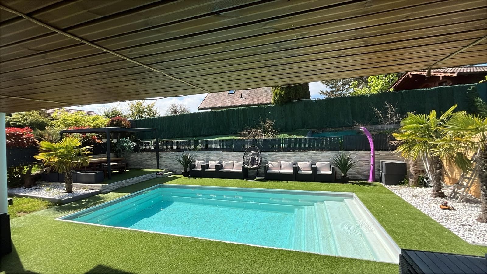 Piscine et pergola (2)