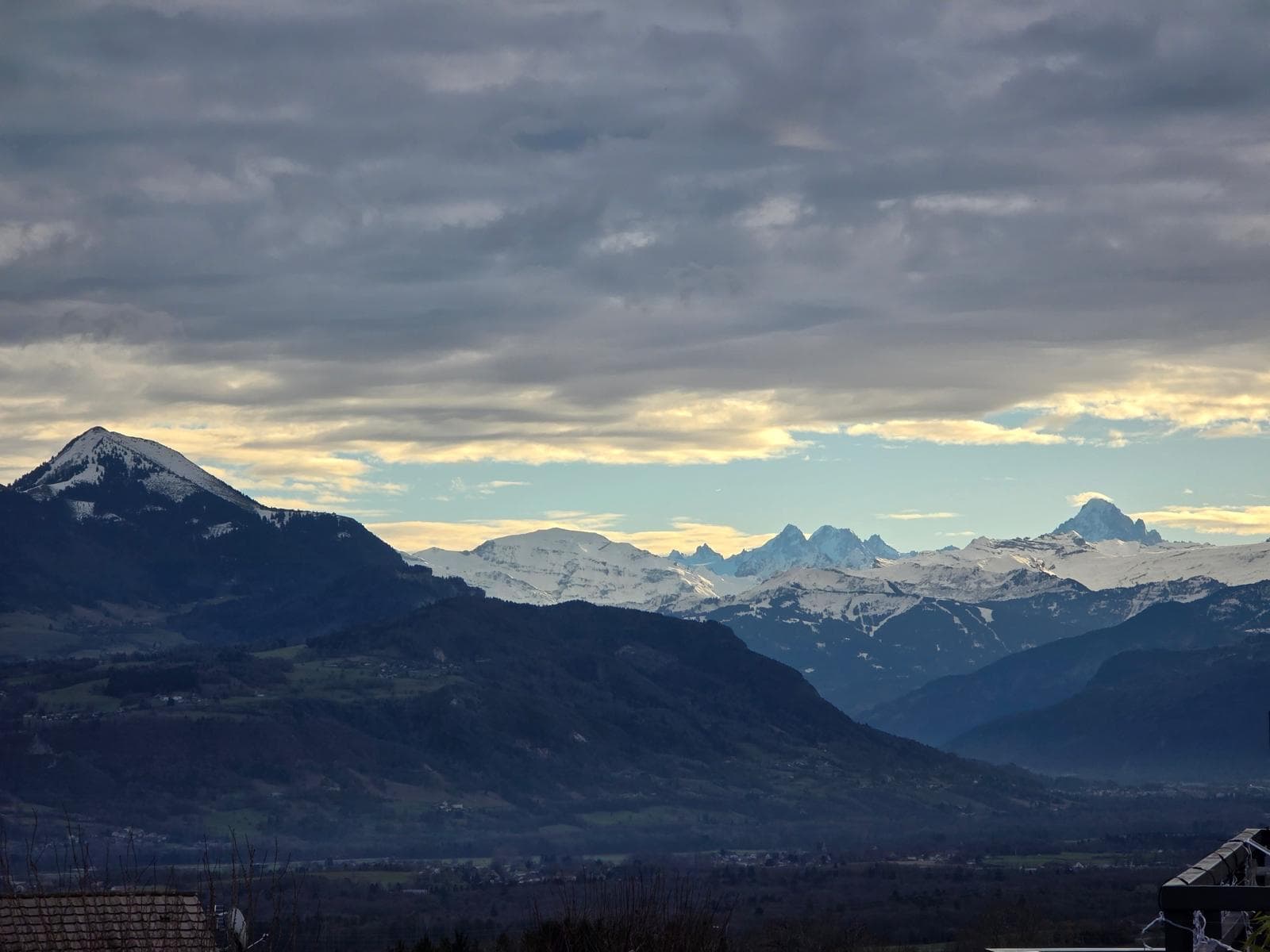 Vue sur les montagnes